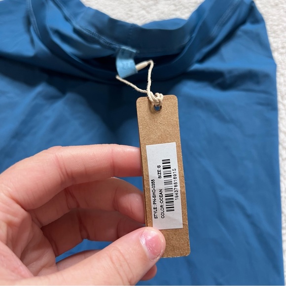 Skims Jelly sheer shorts in ocean - Picture 4 of 4